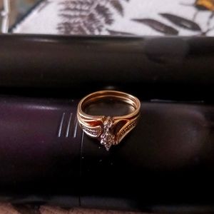 Wedding/engagement ring